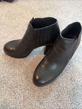 Eileen Fisher Black Leather Ankle Booties with Elastic Insets